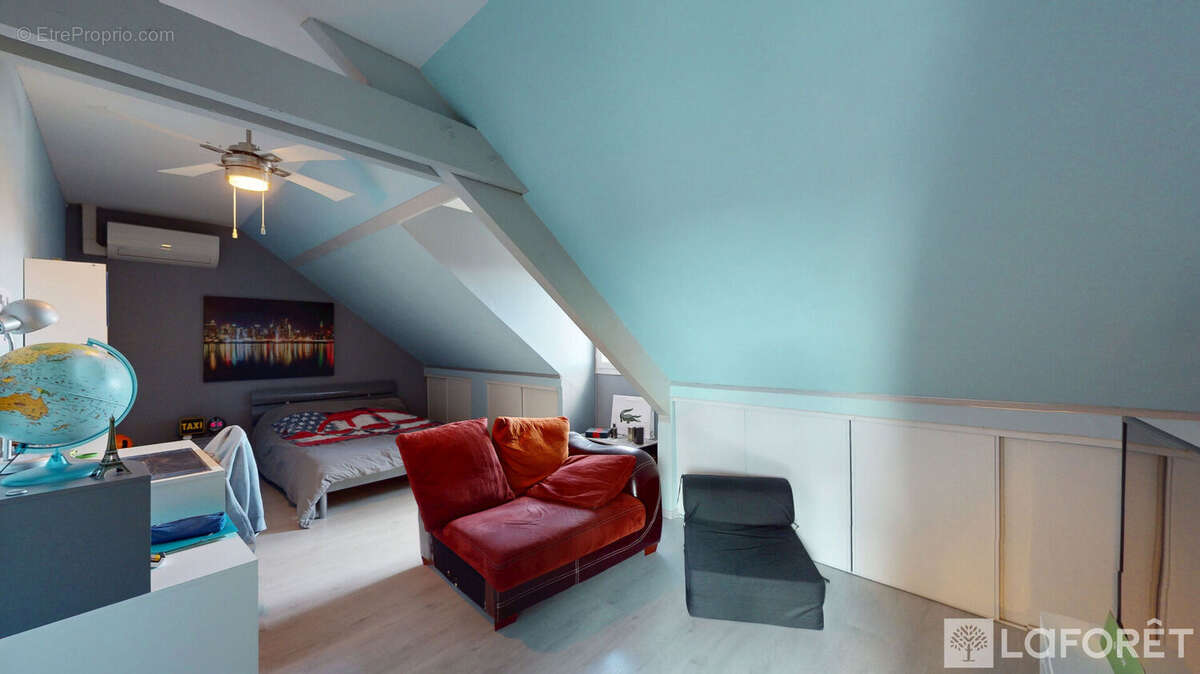 Maison à VILLENEUVE-SUR-ALLIER