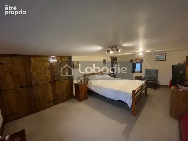 Maison en excellent etat, pleine de charme, terrain de 2000m2. - photo 5