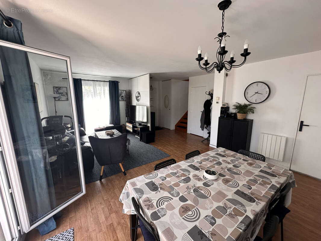 Appartement à STAINS