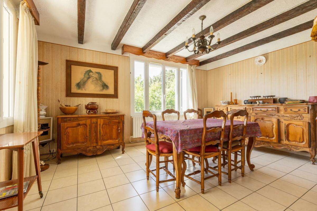 Maison à PELISSANNE