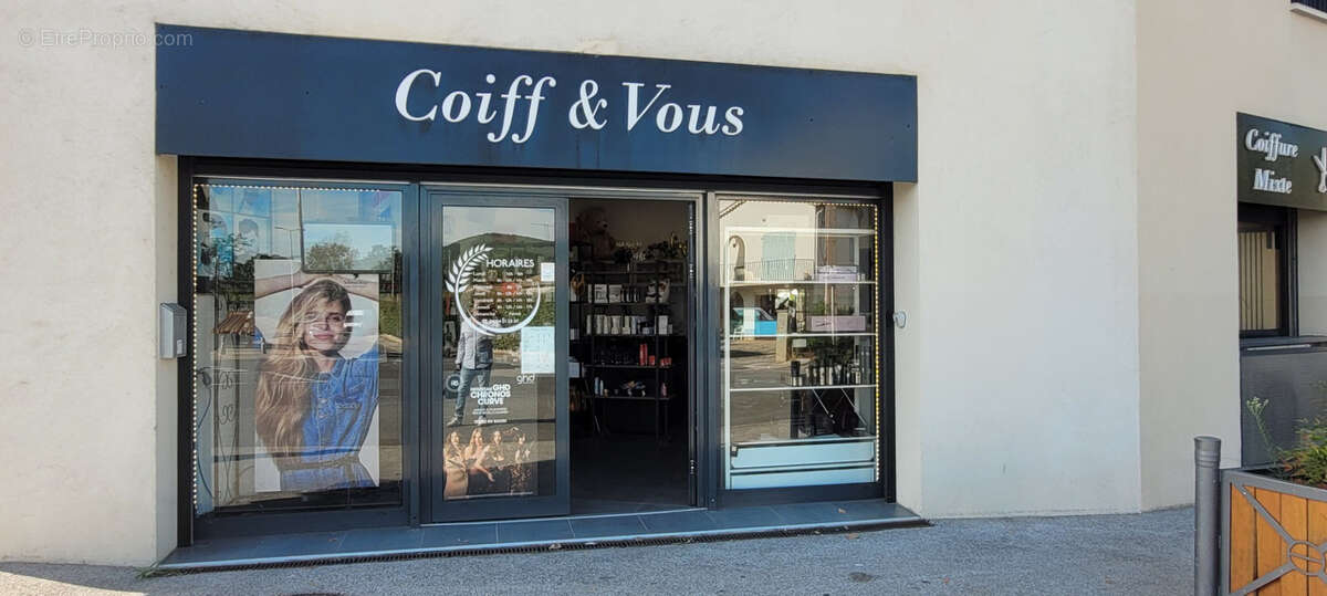 Commerce à SOLLIES-PONT