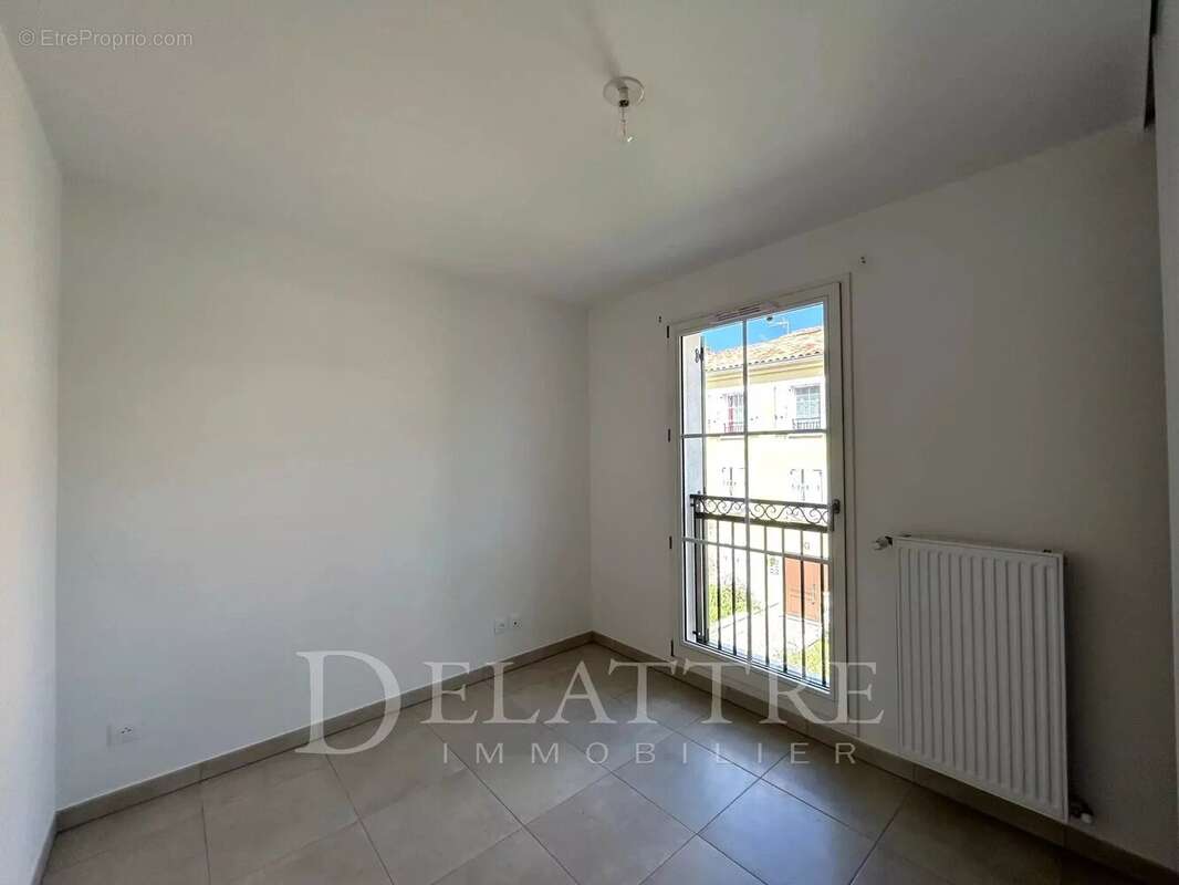 Appartement à ROQUEFORT-LES-PINS