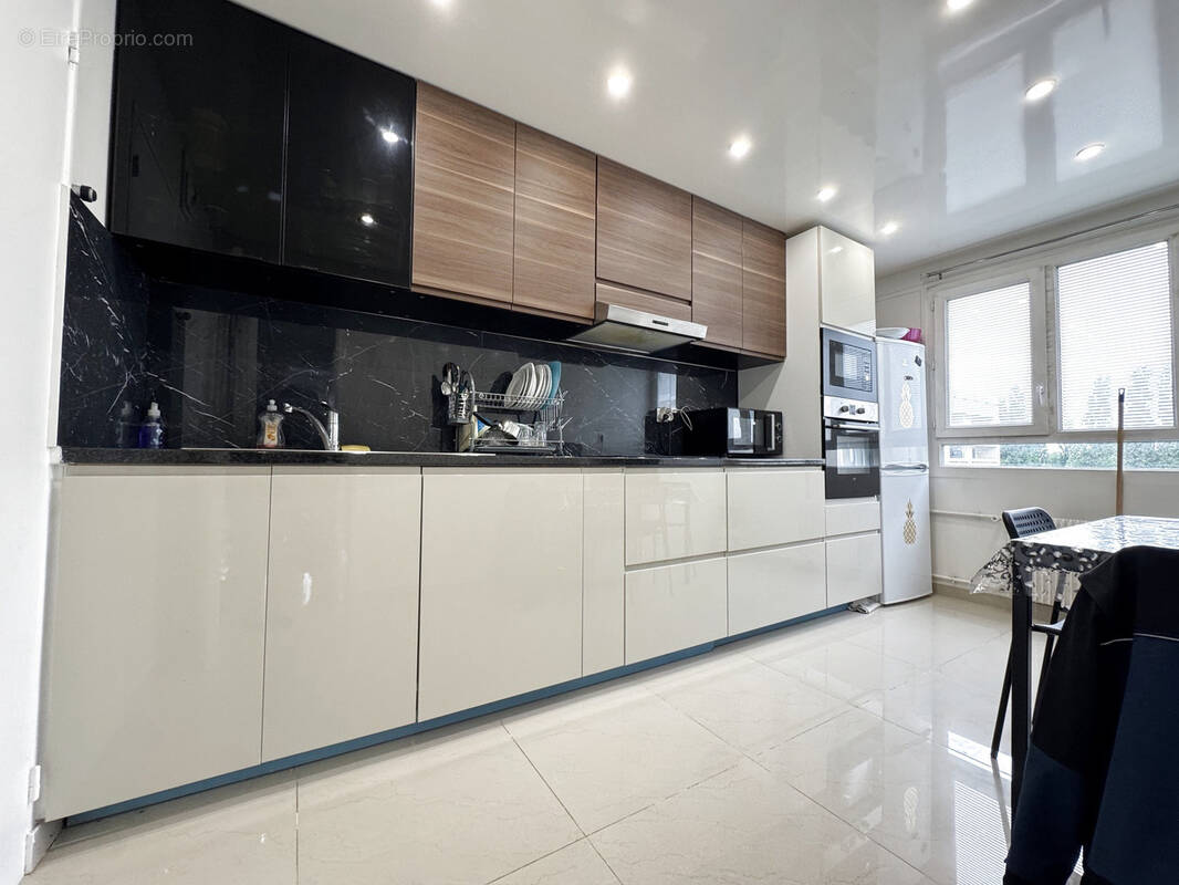 Appartement à LOUVRES