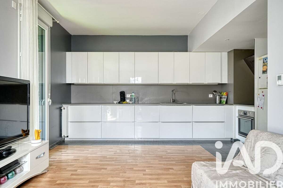 Photo 9 - Appartement à GENNEVILLIERS
