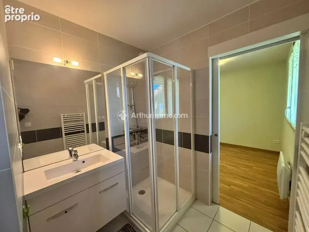 Évian-les-bains – dernier étage avec vue lac – 75 m² – 3 chambres - photo 10