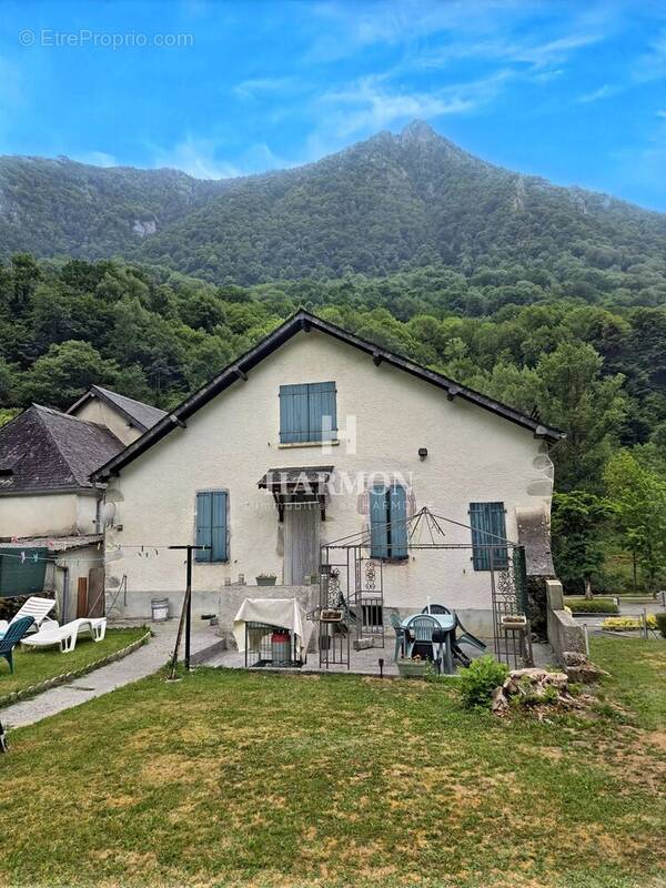 Harmon à vendre : Charmante maison de village à Cette-Eygun, 108 m² - photo 1