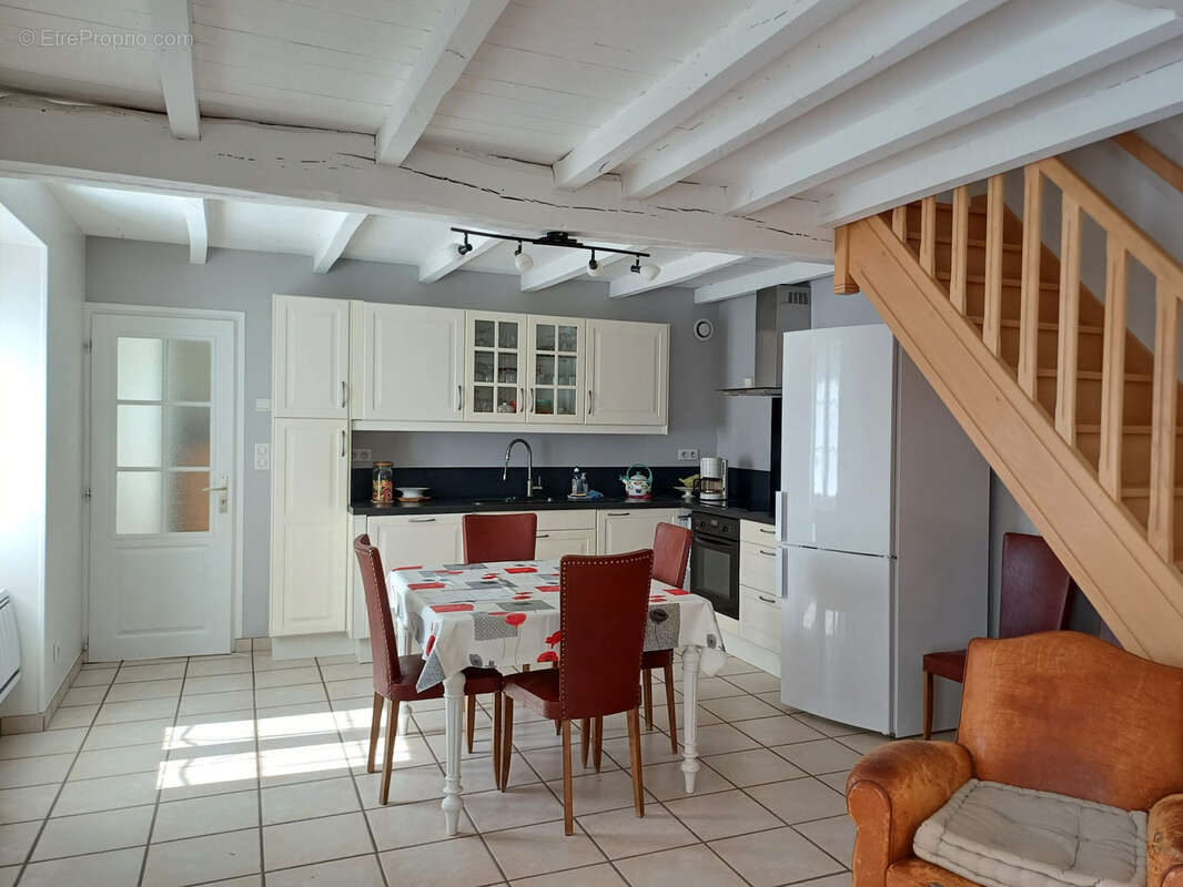 Maison à PUY-GUILLAUME