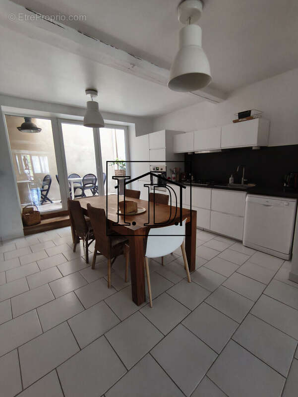 CUISINE ouverte sur TERRASSE - Maison à LAUZUN