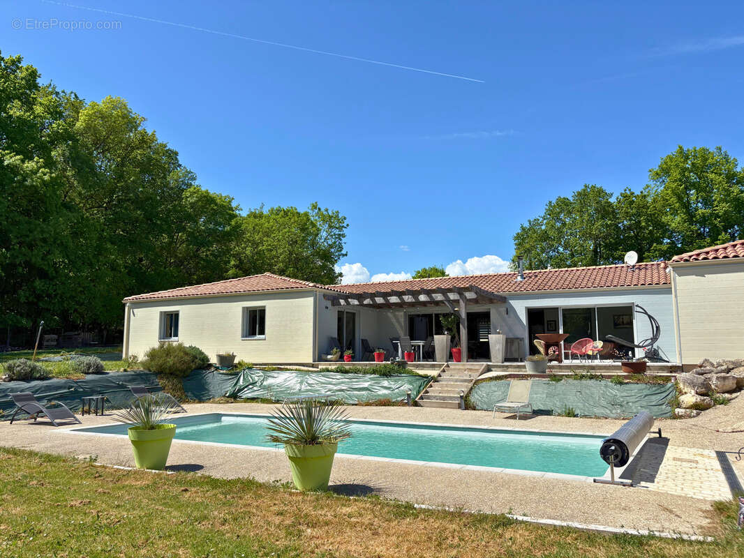 Maison à SAINT-BRICE