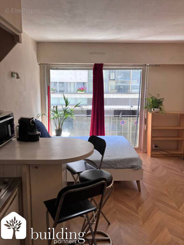 Appartement à PARIS-17E