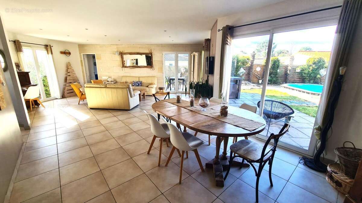 Maison à SAINT-ANDRE-DE-CUBZAC