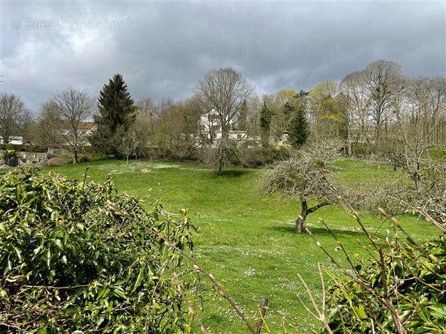 Terrain à LIZY-SUR-OURCQ