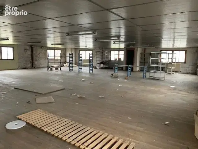Commerce 1300 m² à L'isle-D'espagnac  - photo 3