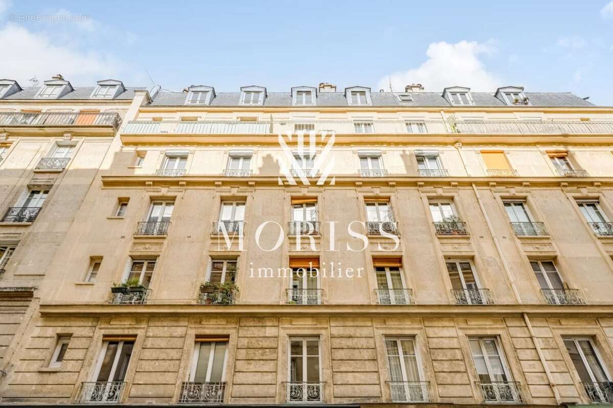 Appartement à PARIS-18E