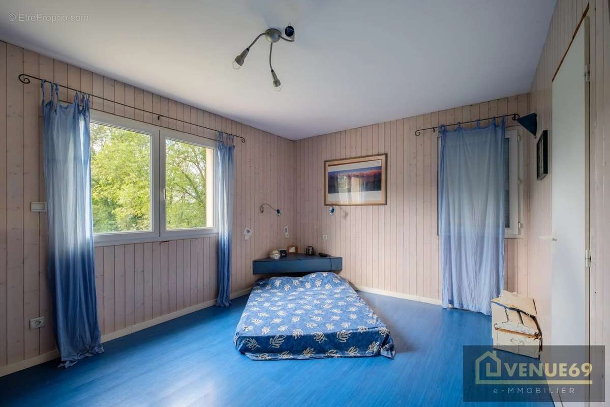 Maison à SAINT-BONNET-DE-MURE