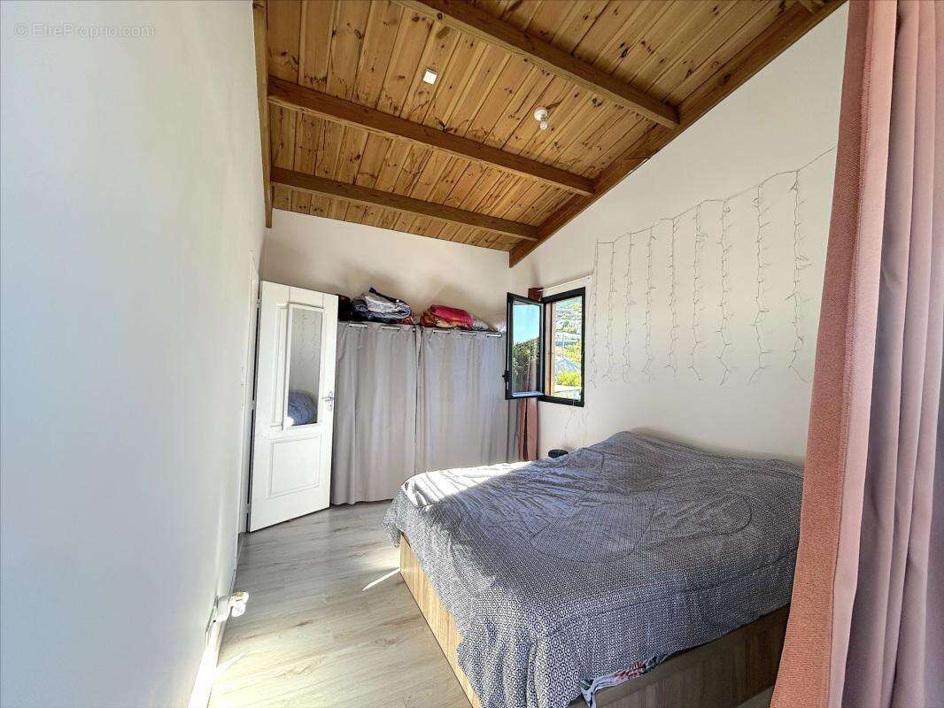 Appartement à LES AVIRONS