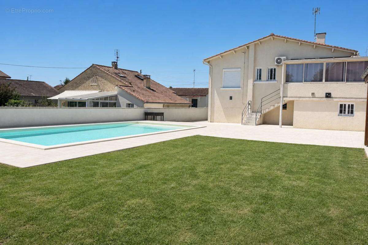 Maison rénovée 6 pièces à Bergerac - photo 19