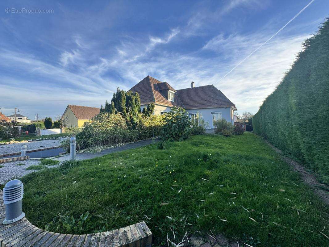 Maison à SAINT-QUENTIN-LA-MOTTE-CROIX-AU-BAILLY