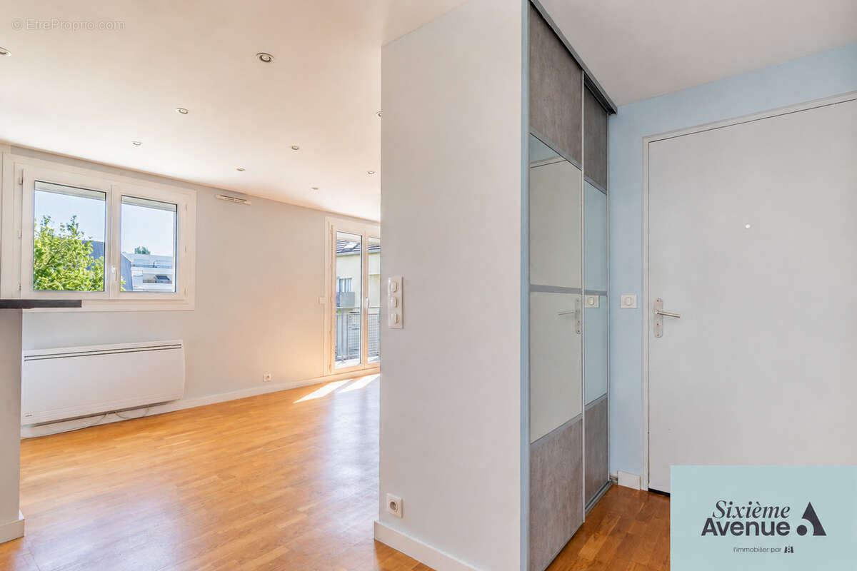 Appartement à CHILLY-MAZARIN