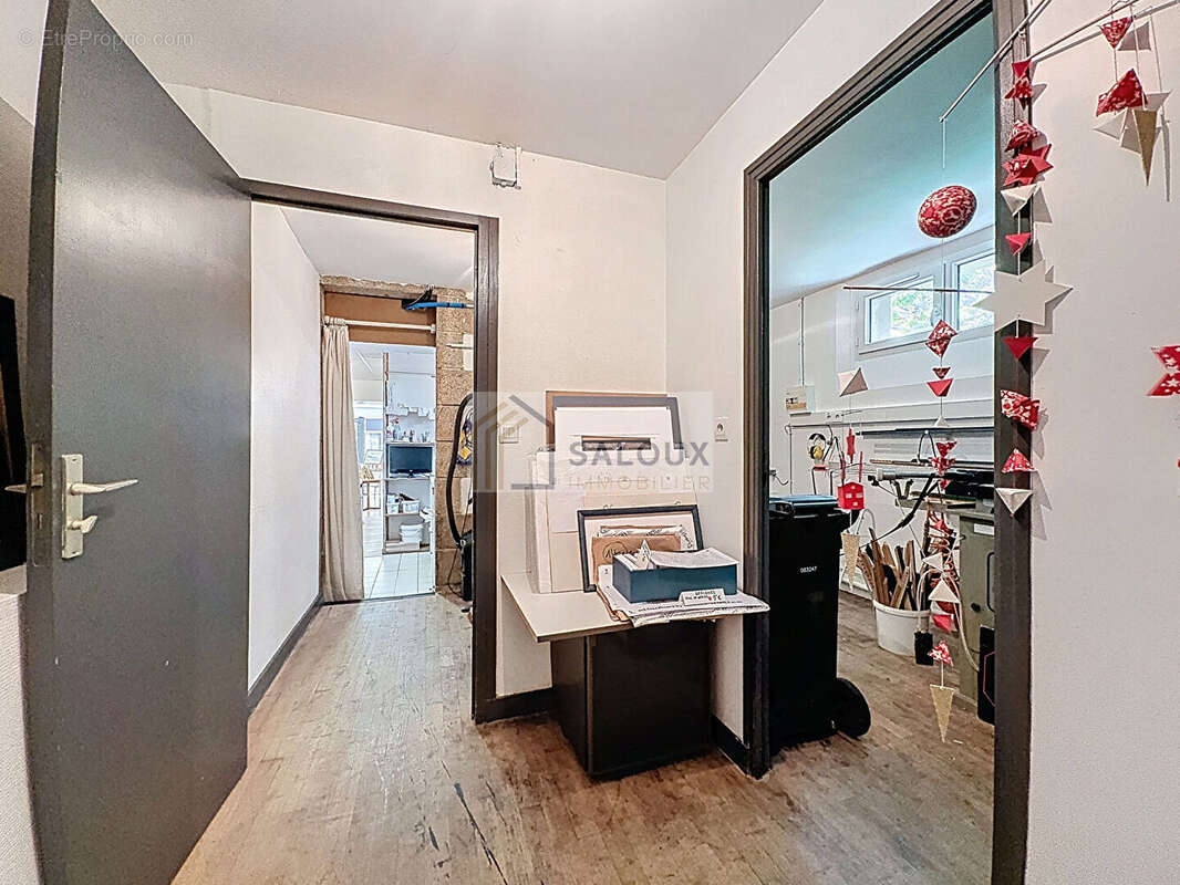 Local commercial Muzillac 65 m2 + Appartement T3 bis duplex de 75 m² - photo 10