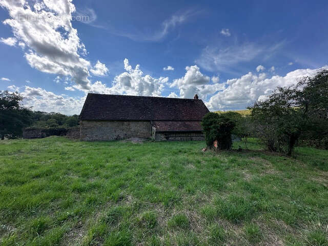 Maison à POUQUES-LORMES