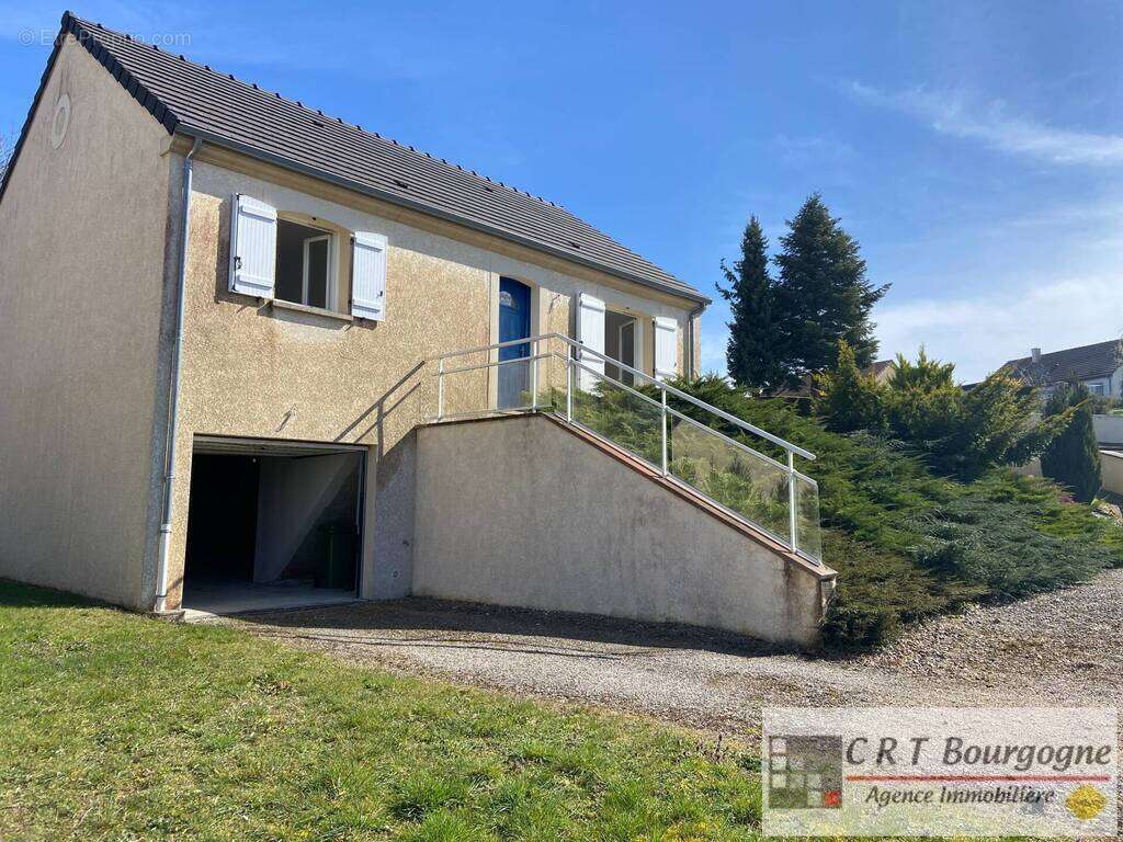 Maison à SAINT-SAUVEUR-EN-PUISAYE