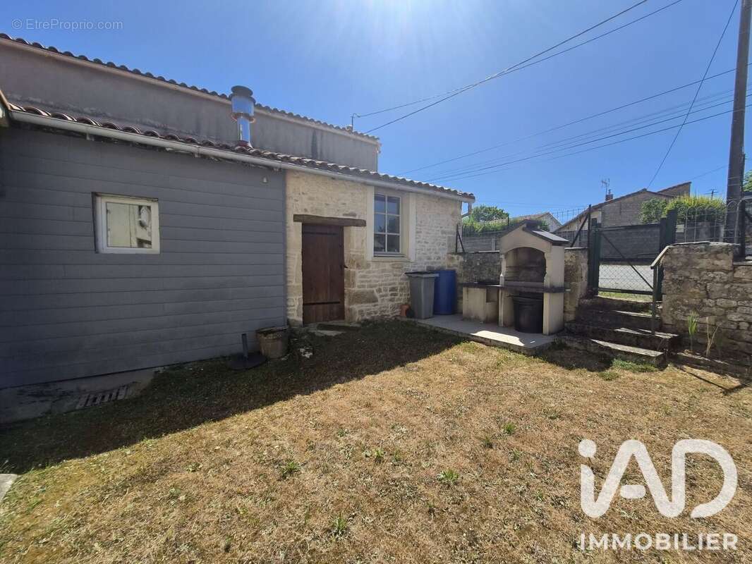 Maison 100 m² à Celles-Sur-Belle  - photo 3