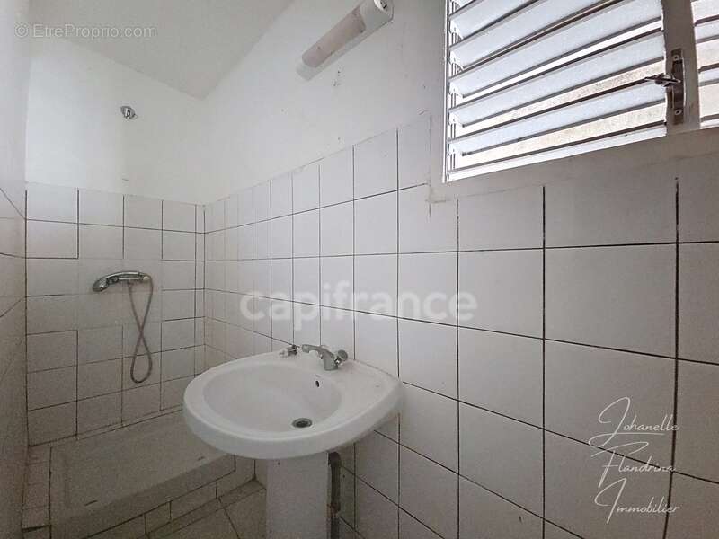 Maison à CAPESTERRE-BELLE-EAU