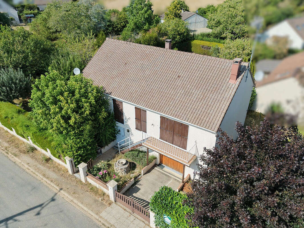 Maison de plain pied sur sous sol 5 mn de maintenon 4 chambres - photo 2