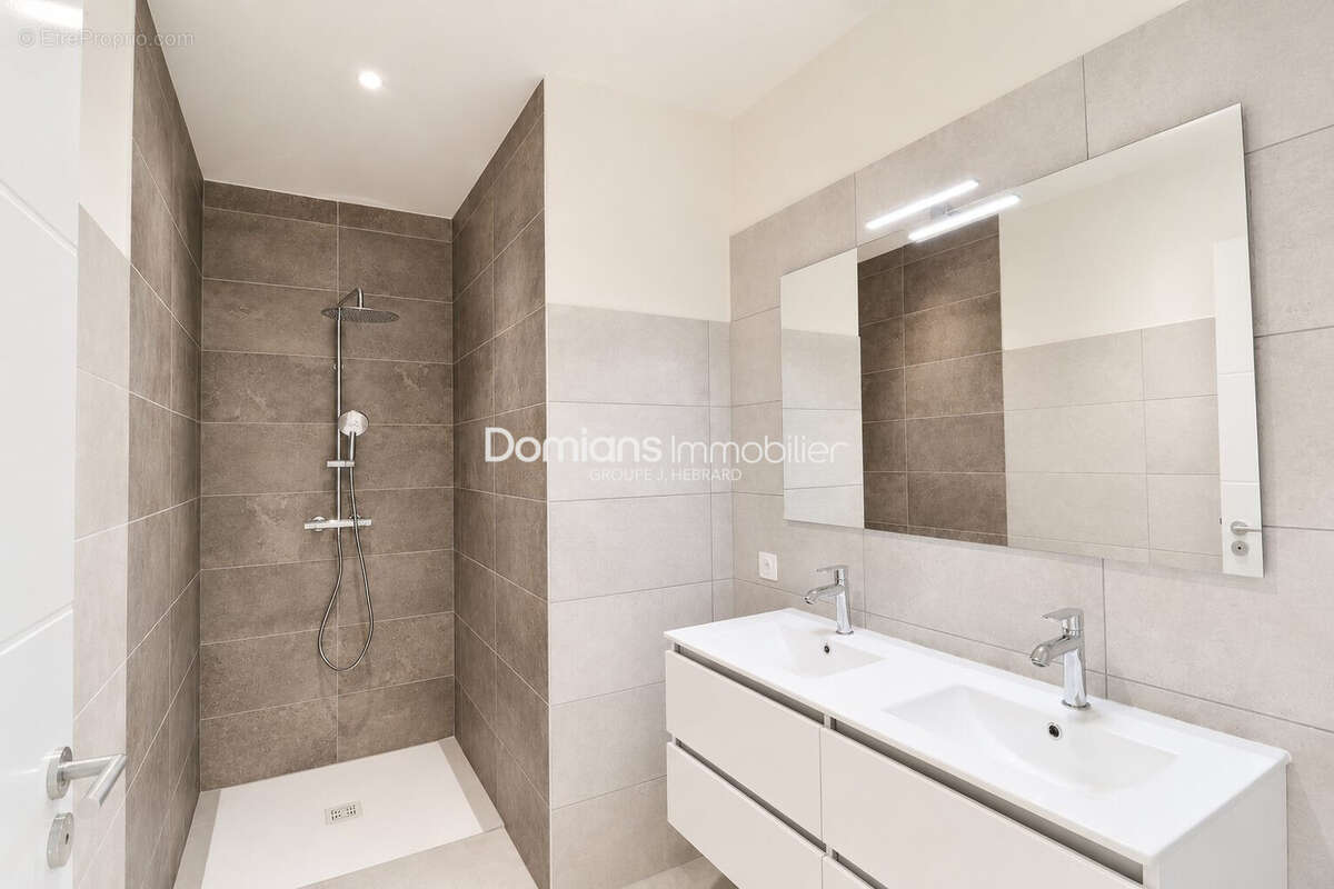 Maison 106 m² à Saint-Cyprien  - photo 5