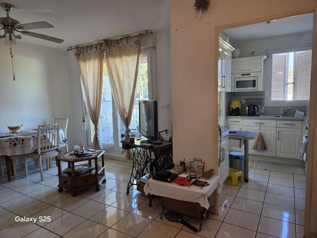 Appartement à SOLLIES-PONT