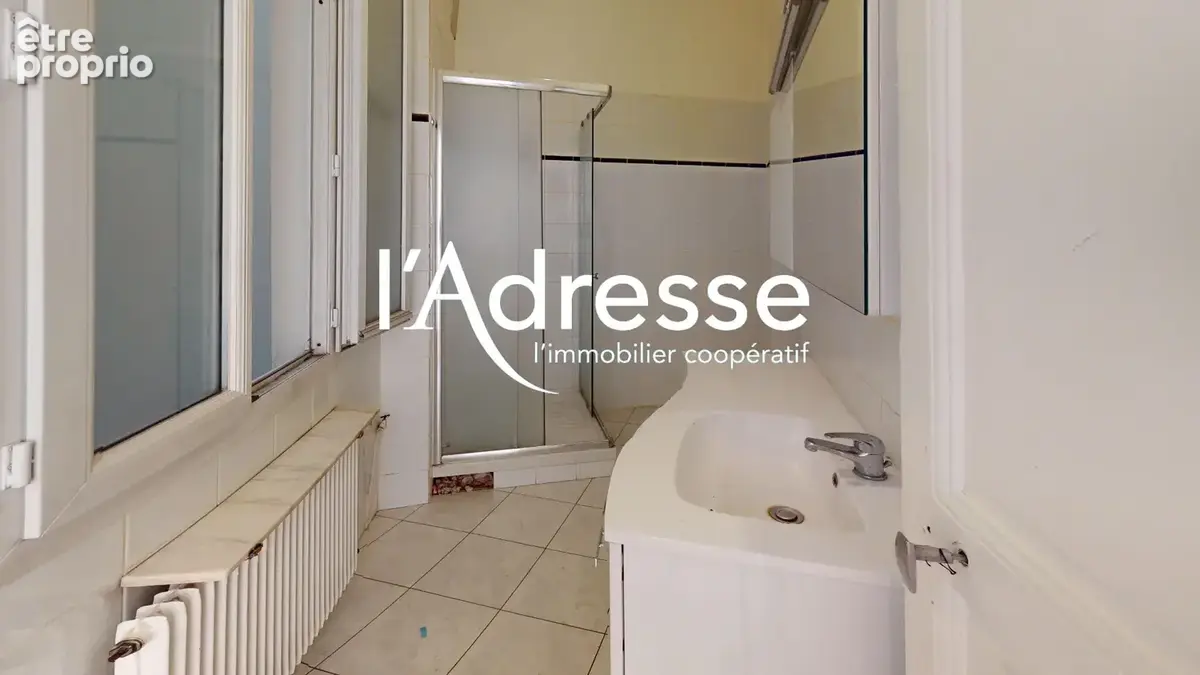 Appartement 3-4 pièces / 1-2 chambres - 75010 RUE LA FAYETTE - photo 12