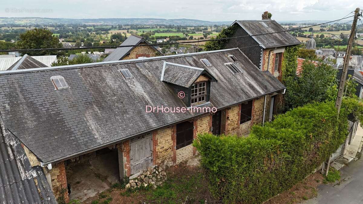 Maison à SAINT-SEVER-CALVADOS