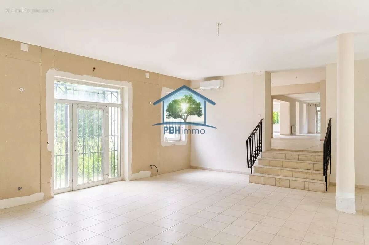 Ottersthal (67) - batiment usage commercial 21 pièces 787m²  sur 50,95 ares - photo 8