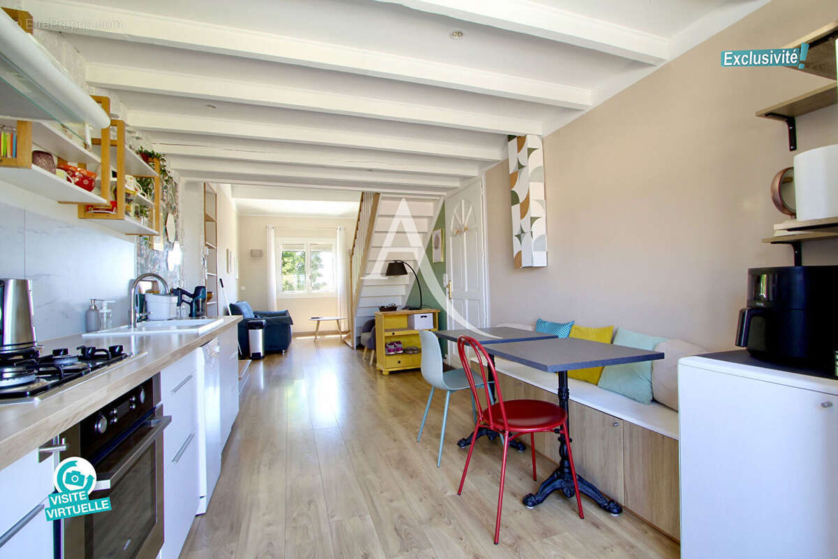 Appartement à MAUGUIO