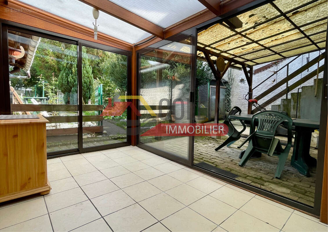 Maison à REMEREVILLE