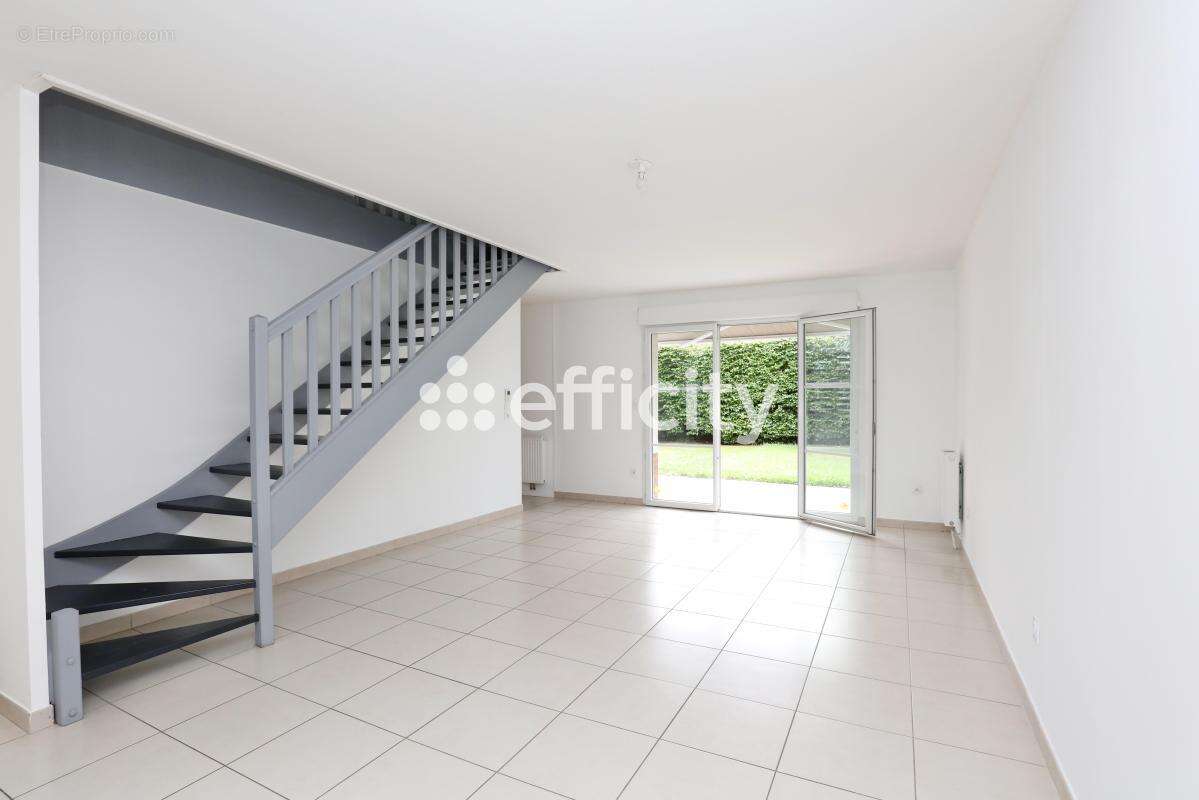 Maison 95 m² à Hallennes-Lez-Haubourdin  - photo 2