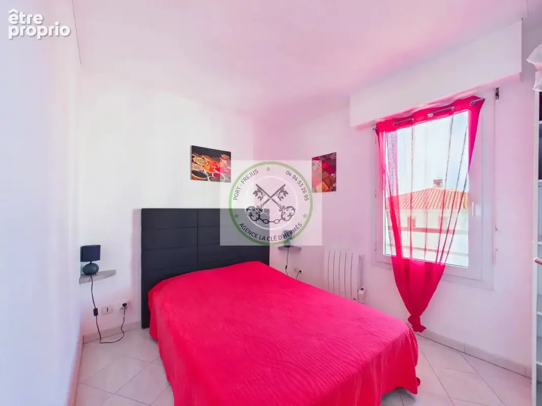 Appartement  meublé 2 pièces rénové avec vue mer et port - photo 4