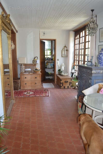 Maison à VILLEBOIS-LAVALETTE