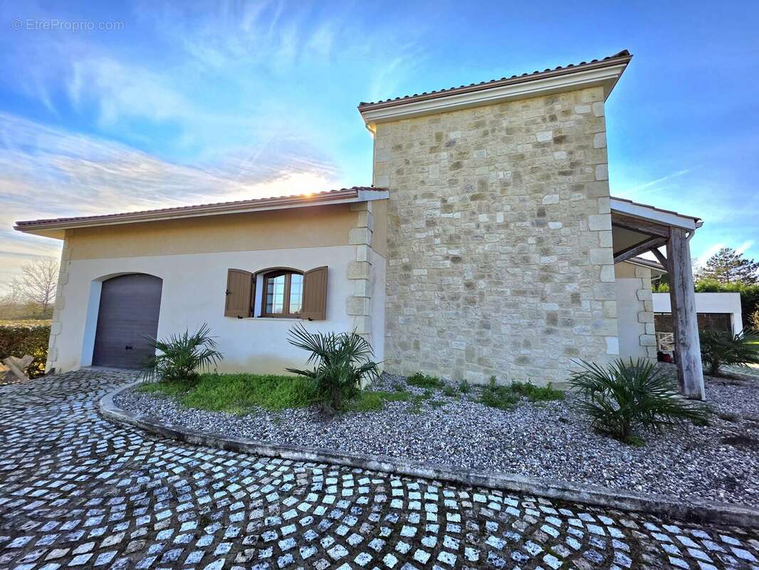 Maison à CASTILLONNES