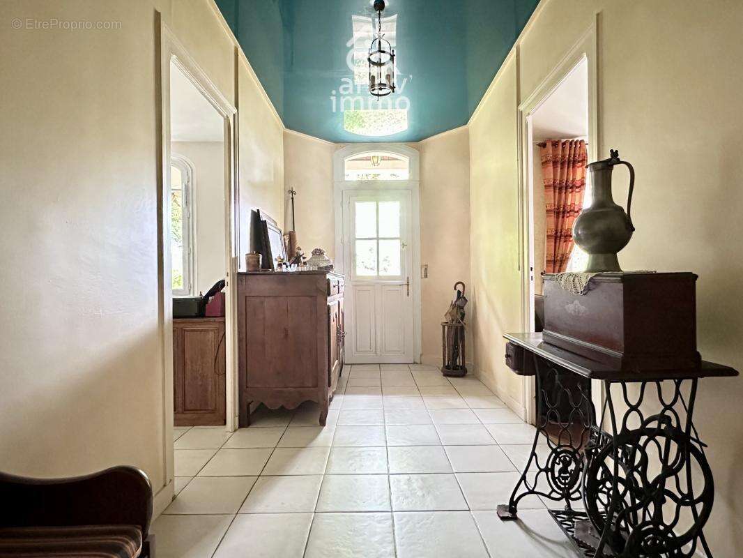 Maison de charme des années 30 à vendre L'Isle d'Espagnac - photo 2