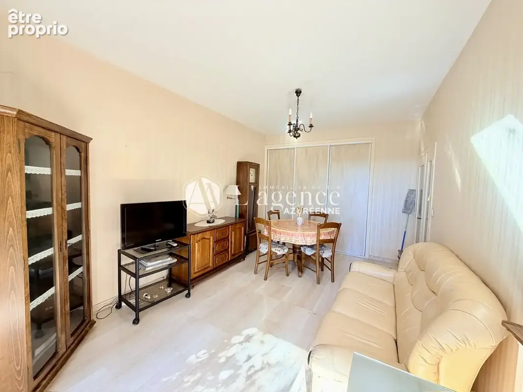 Cagnes sur mer - hippodrome - au calme 2 pieces 45 m2 en rez de jardin - garage et cave - photo 4