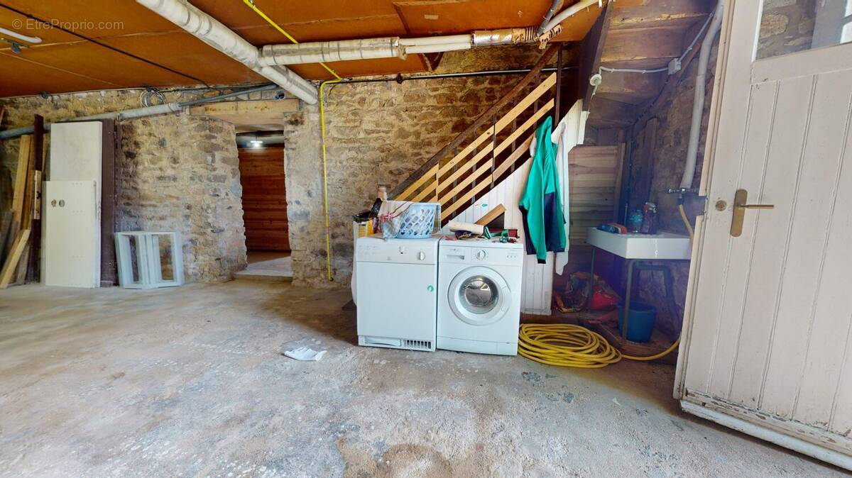 Maison à SAINT-HILAIRE-DU-HARCOUET