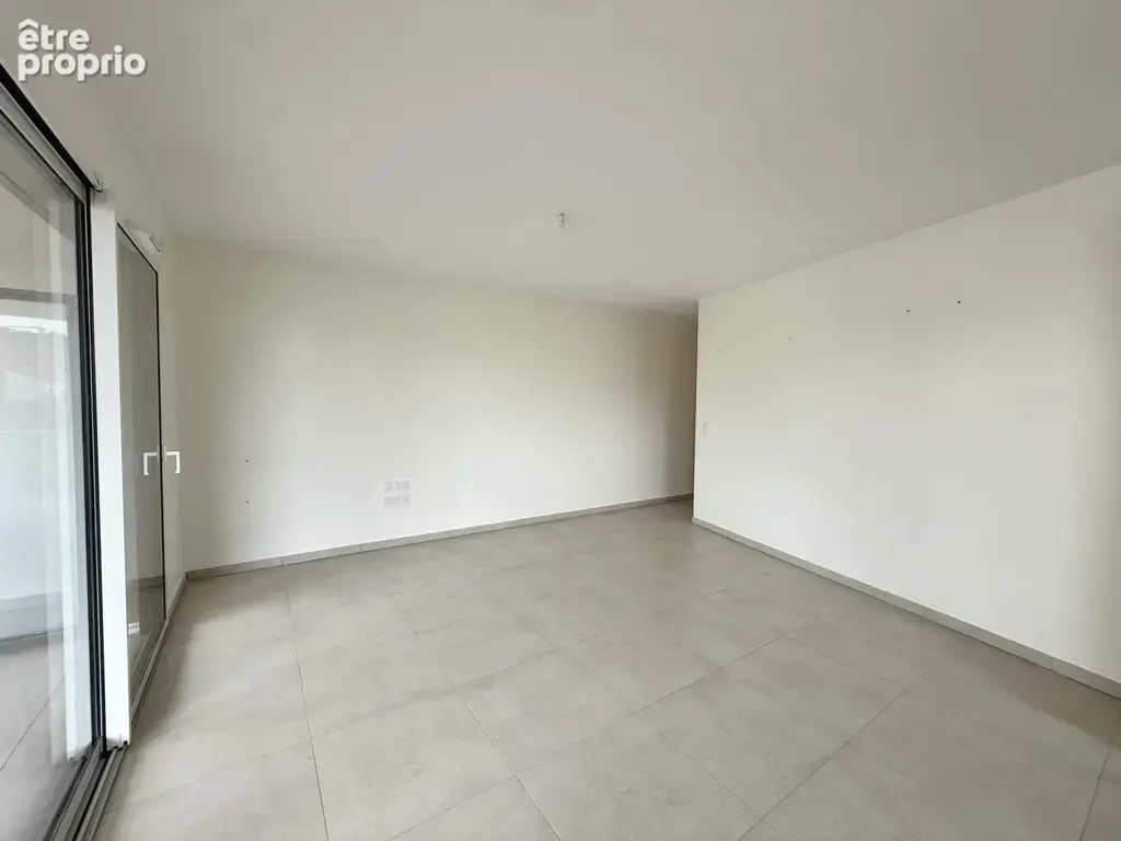 Appartement T3 récent avec deux balcons, garage et ascenseur - photo 12