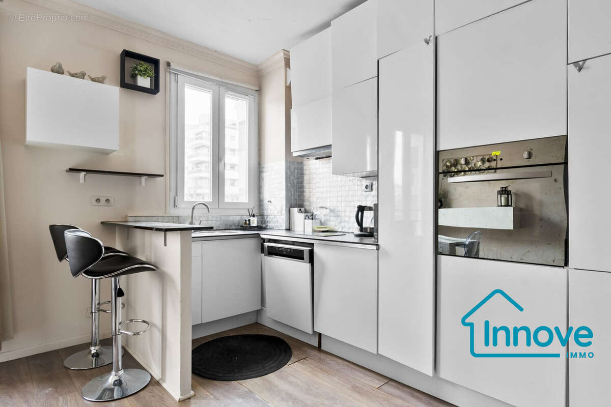 Appartement à NEUILLY-SUR-SEINE