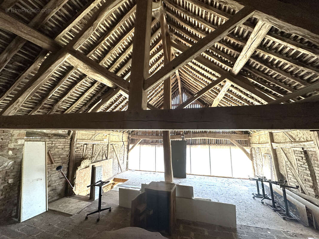 MESNIL-SAINT-PERE, coeur de village à quelques pas du lac d'orient, Maison type 4, garage et grange. - photo 14