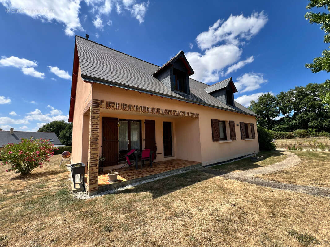 Maison à DERVAL