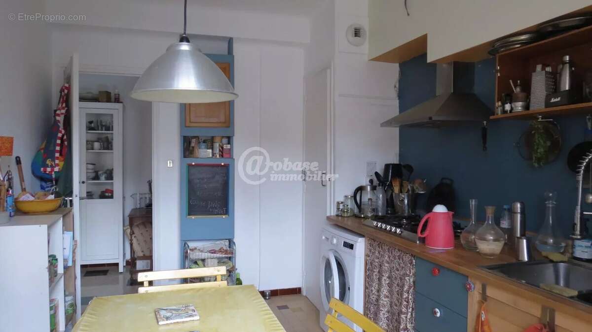 Appartement à MARSEILLE-5E