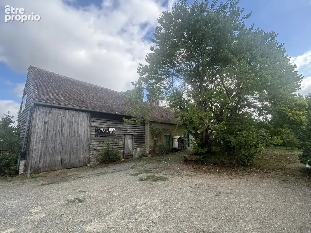 – maison à rénover – 8 000 m² de terrain – 120 m² de dépendance - photo 8