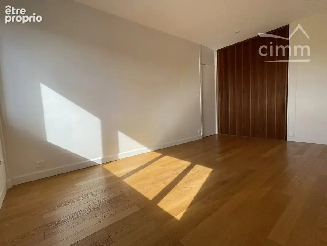 Vue panoramique pour ce T4 avec loggia dans résidence recherchée - photo 11